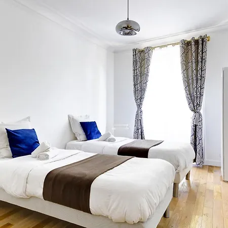 3br Parisian Charm Near Champs-elysees & La Defense Apartment